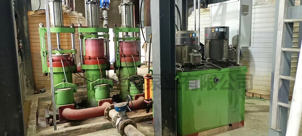 壓濾機(jī)柱塞泵三缸泵現(xiàn)場(chǎng)使用圖片 柱塞泥漿泵三缸泵客戶使用現(xiàn)場(chǎng)